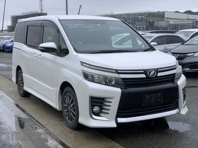Toyota Voxy  2000cc Image
