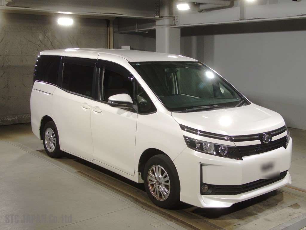 Toyota Voxy  2000cc Image