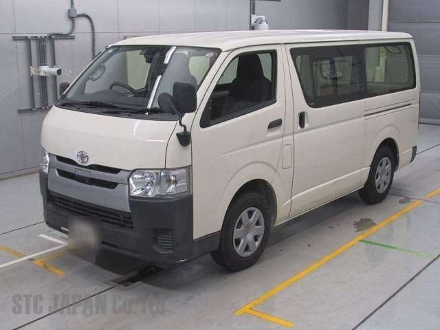 Toyota Hiace Van   2000 Image