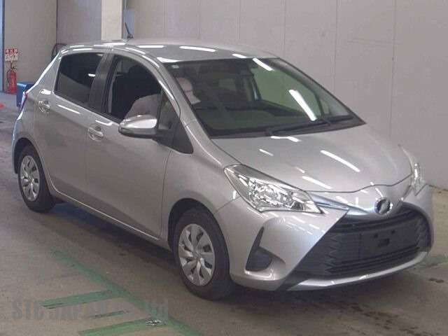 Toyota Vitz   1000 Image