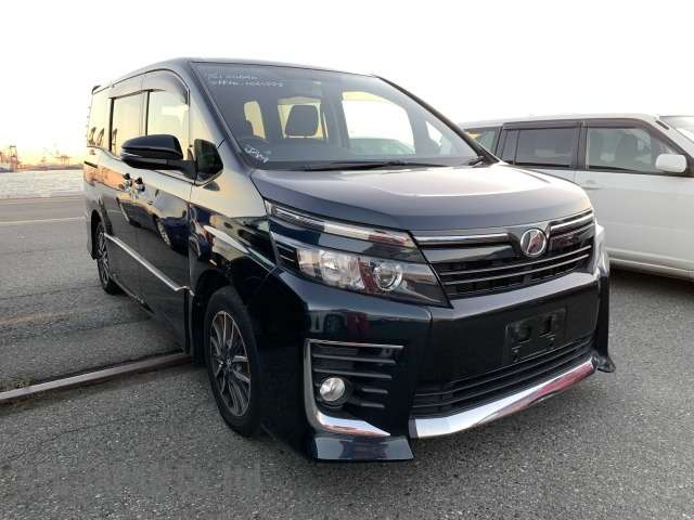 Toyota Voxy  2000 Image