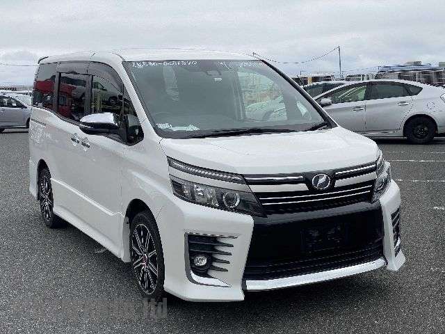 TOYOTA VOXY   2000 Image
