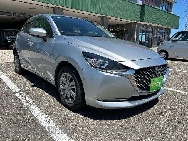 Mazda 2  1200 Image