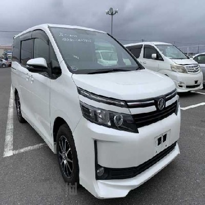 Buy Japanese Toyota Voxy At STC Japan